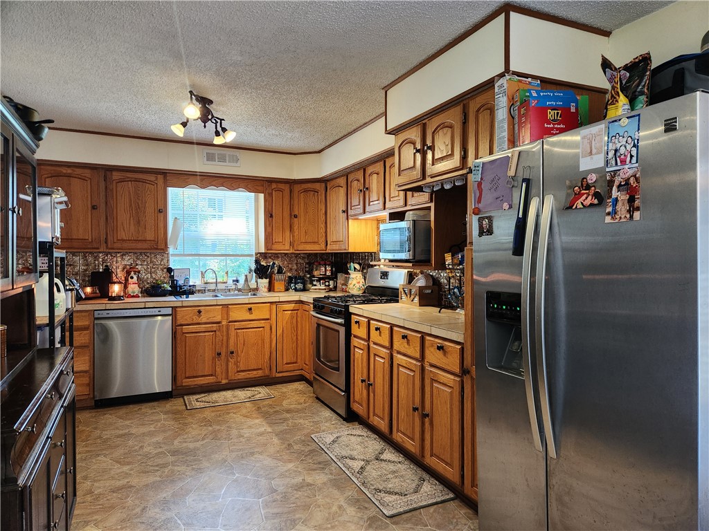 203 Wall Street Findlay, IL 62534 - Photo 11 of 29