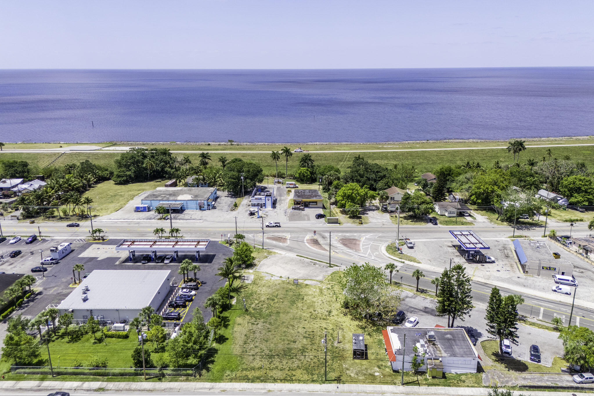 700 Larrimore Road Pahokee, FL 33476 - Photo 3 of 4 Exterior Front