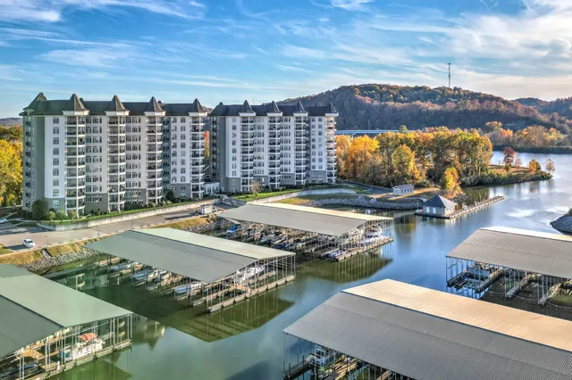 $459,000 | 400 Warioto Way, Unit 305, Ashland City, TN 37015