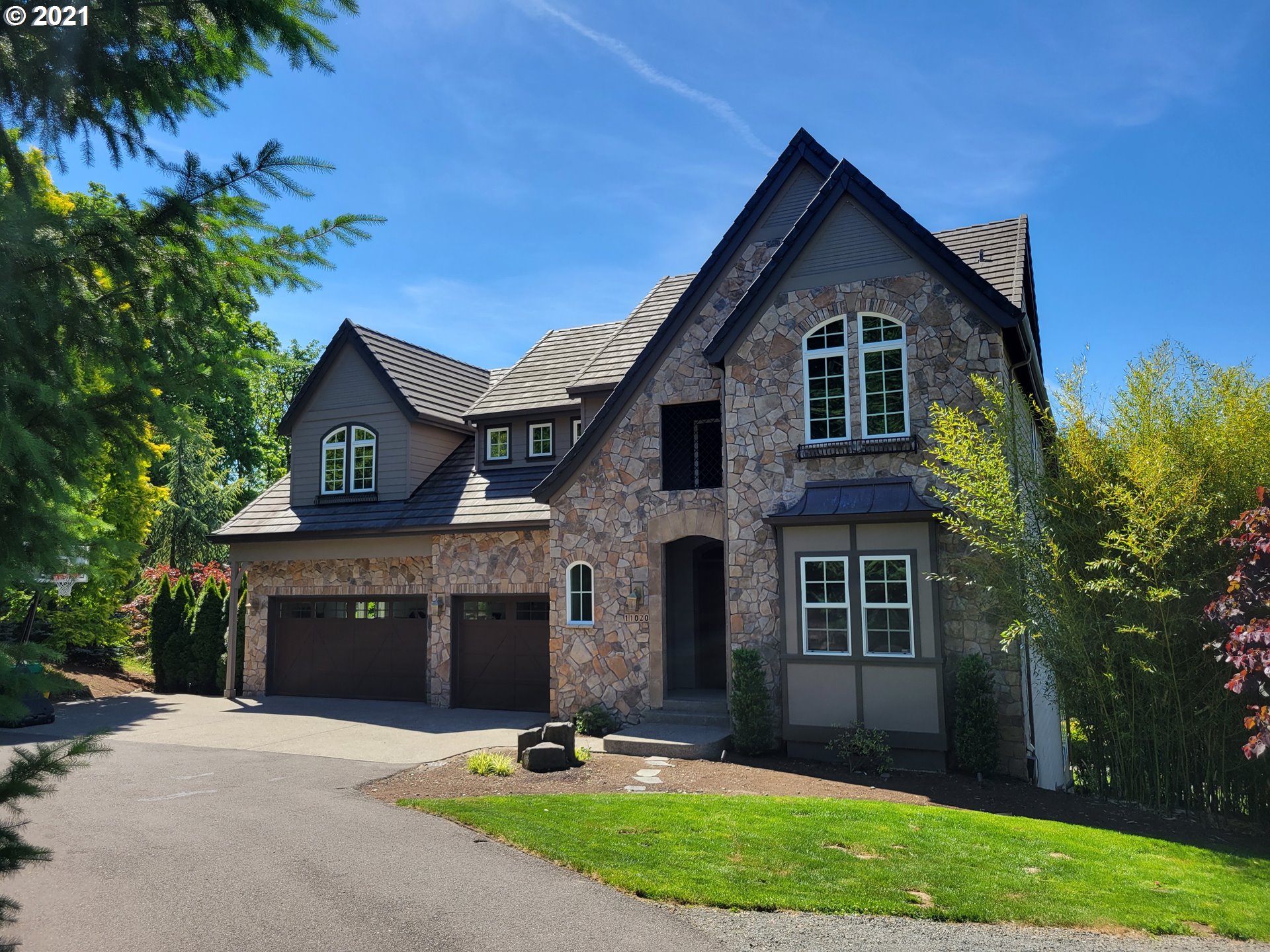 11020 Northwest Laidlaw Road Portland, OR 97229 - Photo 2 of 28 Gallery Image 2