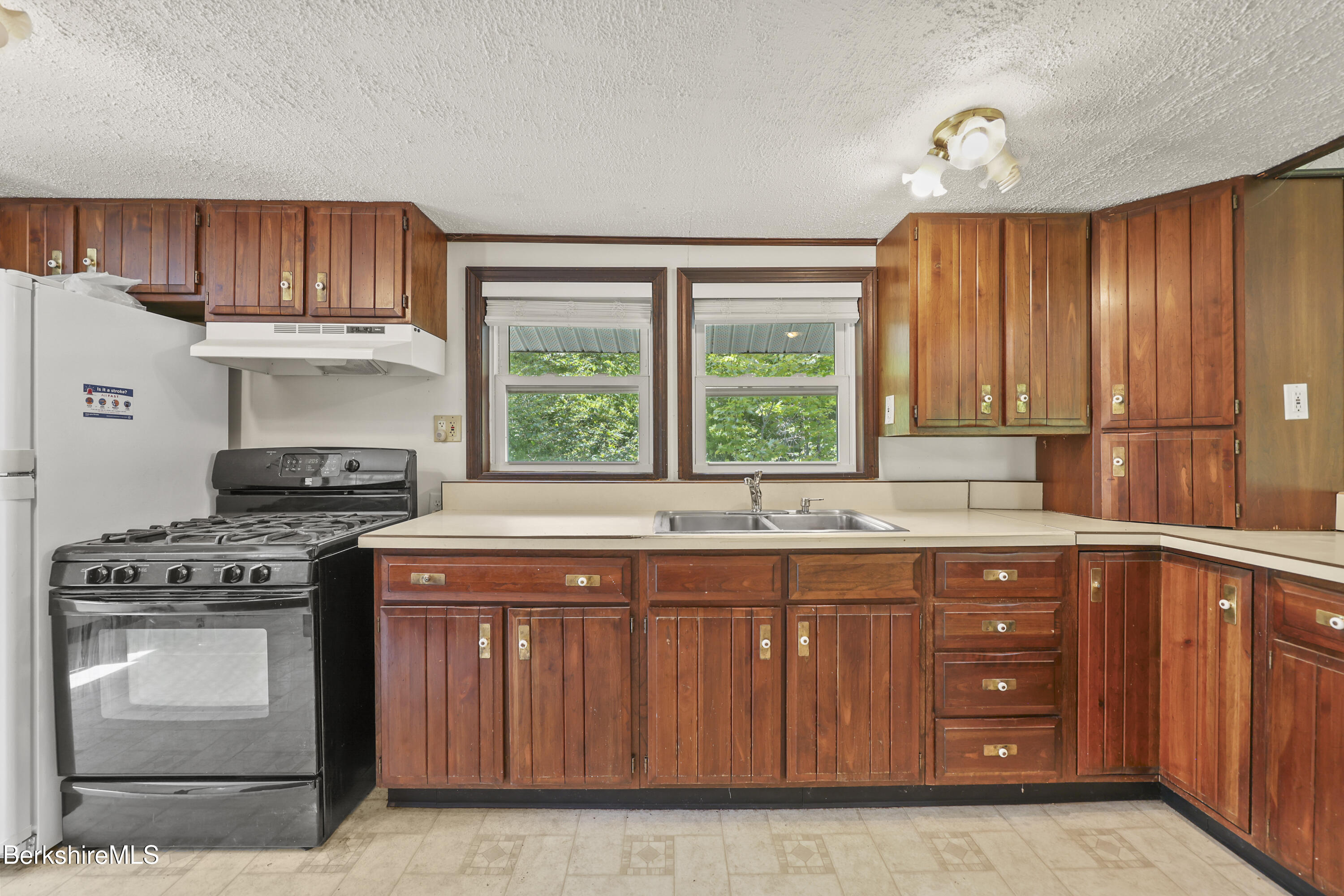 30 Jackson Road Savoy, MA 01256 - Photo 6 of 42 Kitchen