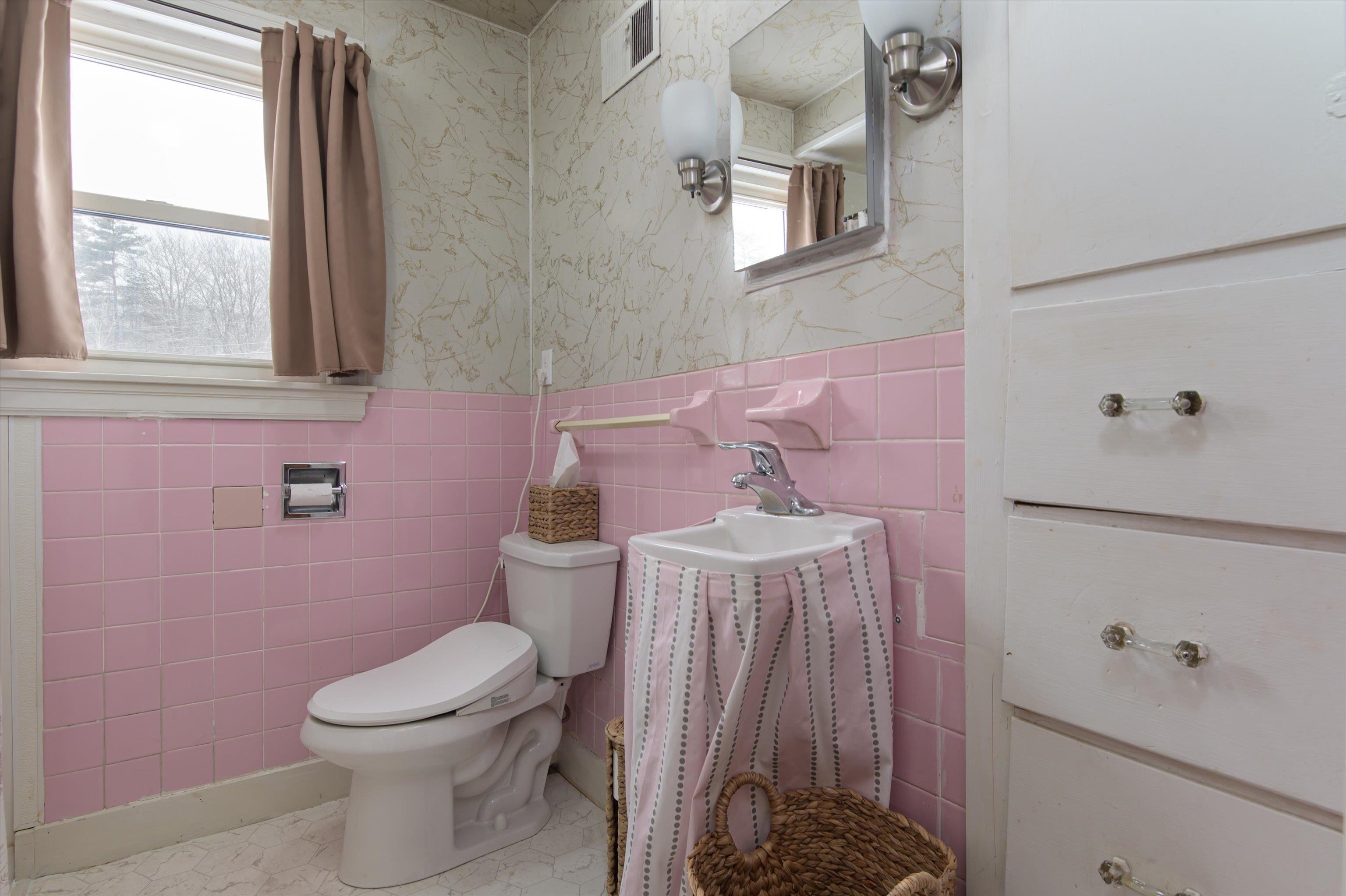 780 Chandler Road Hartford, VT 05001 - Photo 8 of 19