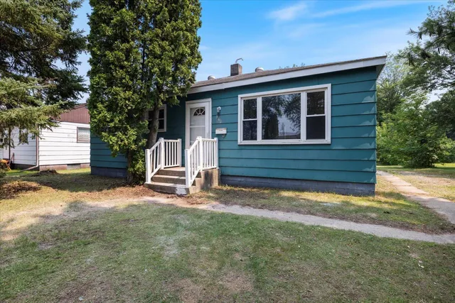 $129,900 | 908 Clover Lane, Grand Rapids, MN 55744