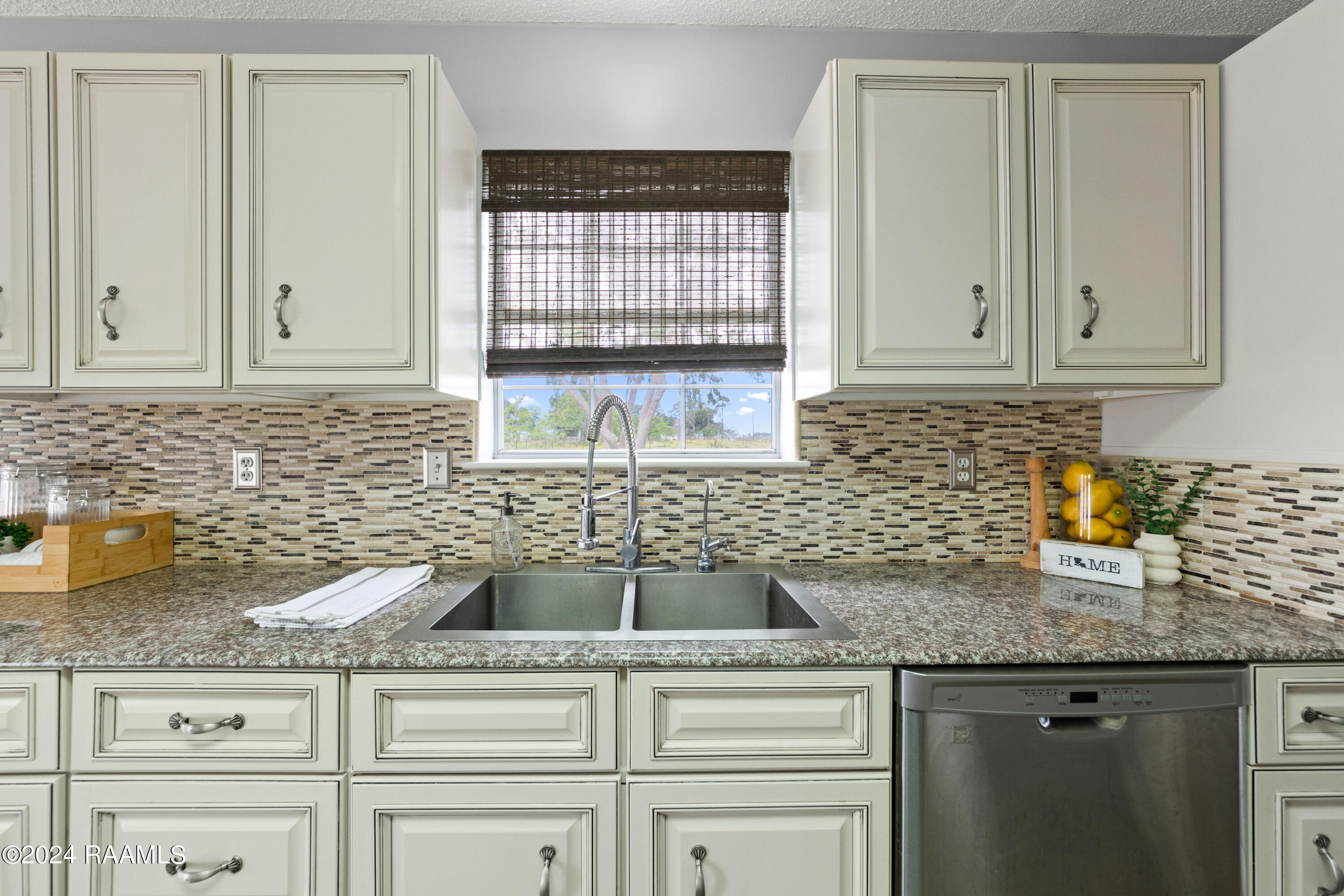 12401 Landry Road Maurice, LA 70555 - Photo 10 of 38 Gallery Image 10