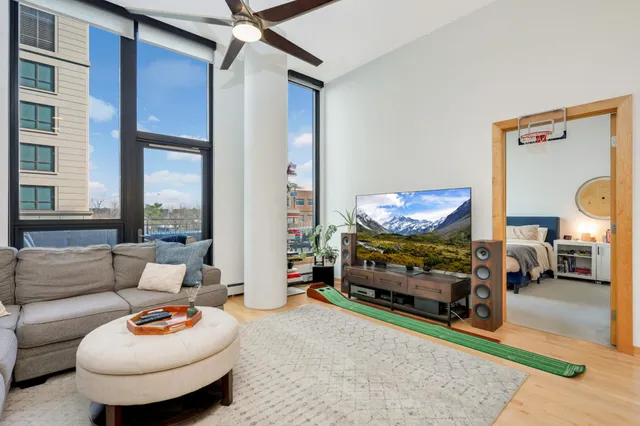 $3,300 | 1240 South 2nd Street, Unit 110, Minneapolis, MN 55415