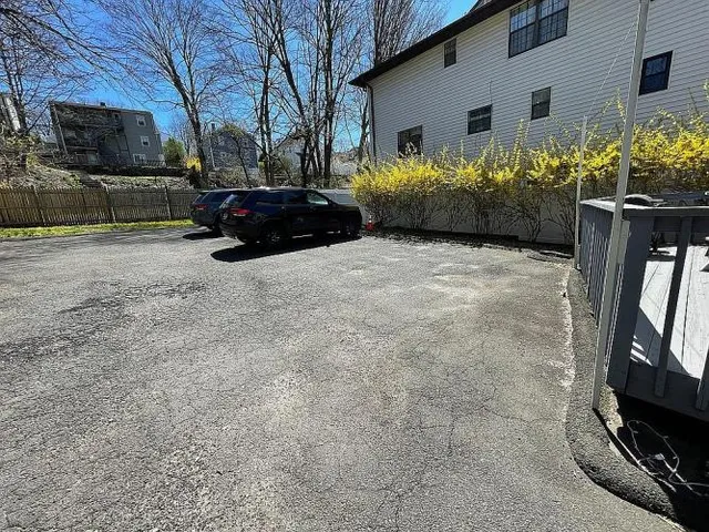 $999,999 | 16 Oenoke Place, Stamford, CT 06907