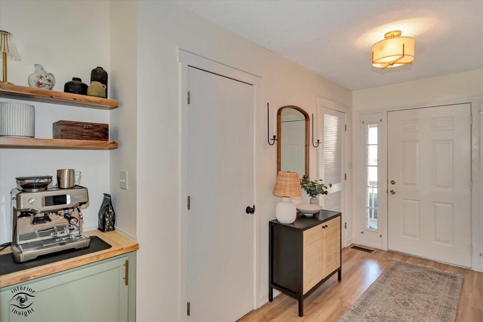 426 South Walnut Street Manteno, IL 60950 - Photo 3 of 26 a view of a hallway with workspace