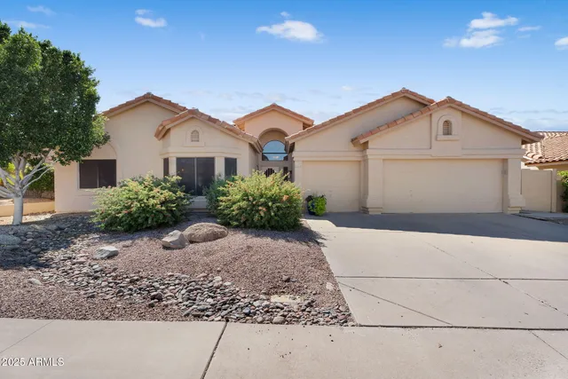 $2,900 | 6245 East Star Valley Street, Mesa, AZ 85215