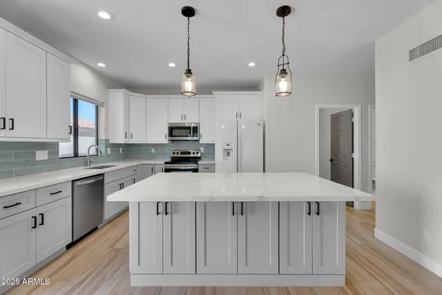 $2,900 | 6245 East Star Valley Street, Mesa, AZ 85215