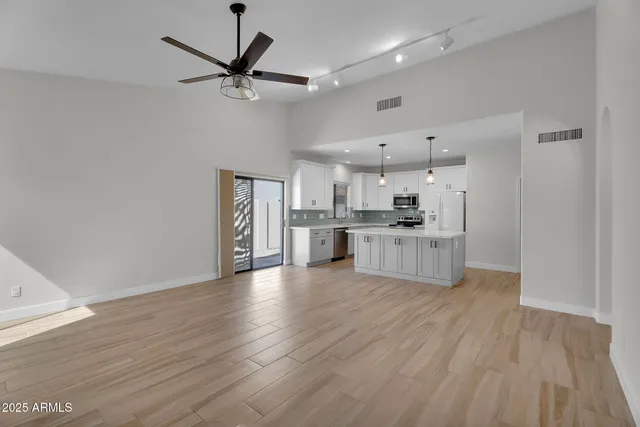 $2,900 | 6245 East Star Valley Street, Mesa, AZ 85215