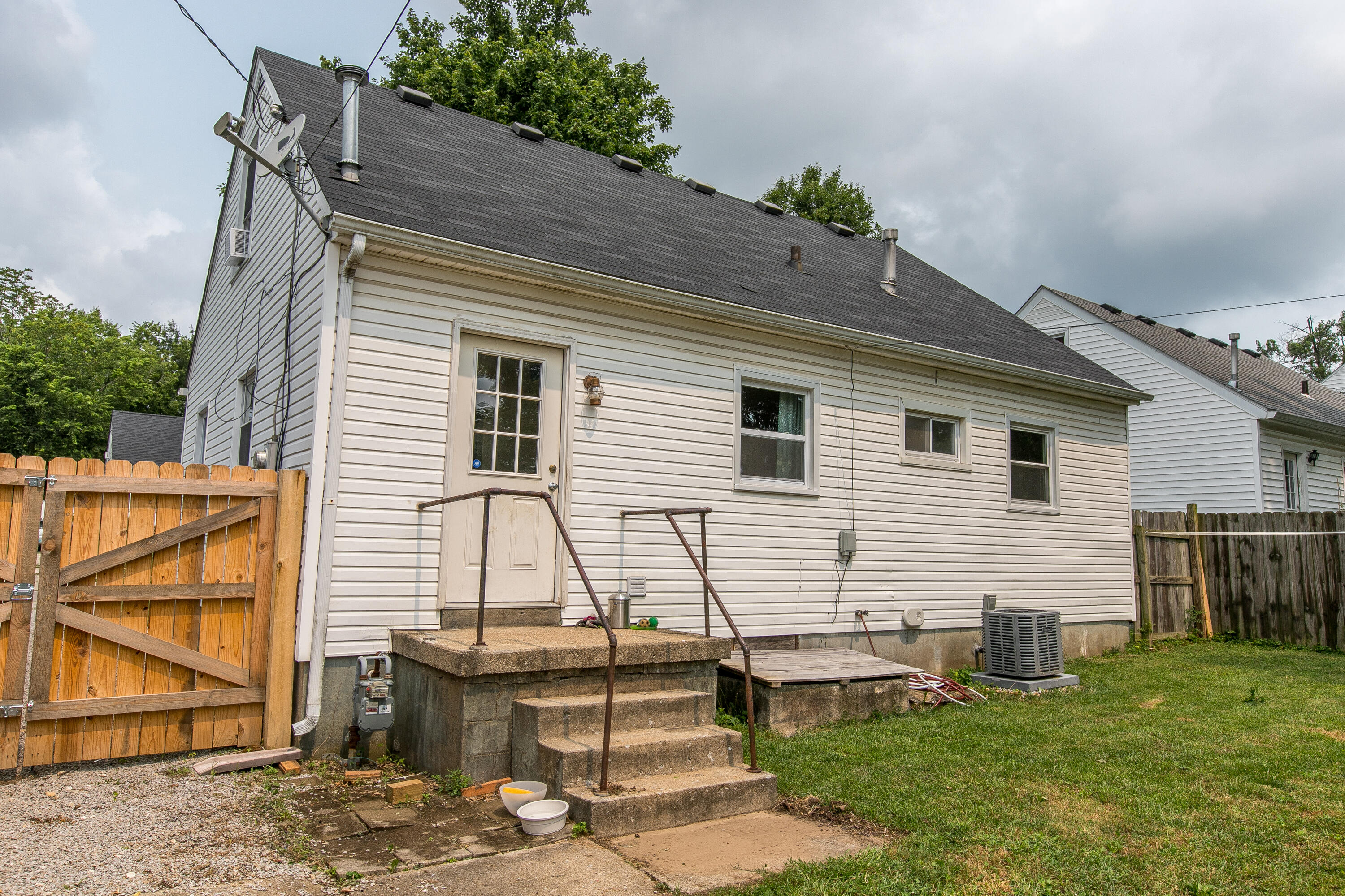 814 Carneal Road Lexington, KY 40505 - Photo 26 of 34 2-24