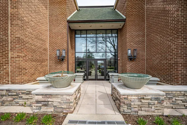 $1,035,000 | 4 Oak Brook Club Drive, Unit G205, Oak Brook, IL 60523