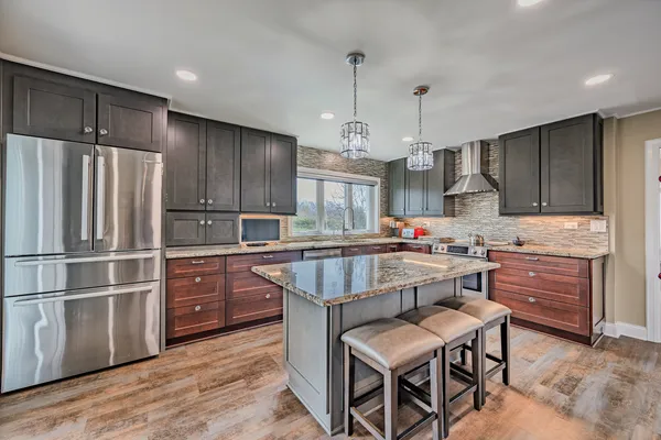 $1,035,000 | 4 Oak Brook Club Drive, Unit G205, Oak Brook, IL 60523