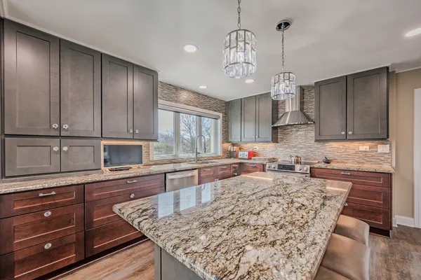 $1,035,000 | 4 Oak Brook Club Drive, Unit G205, Oak Brook, IL 60523