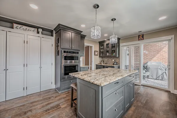 $1,035,000 | 4 Oak Brook Club Drive, Unit G205, Oak Brook, IL 60523