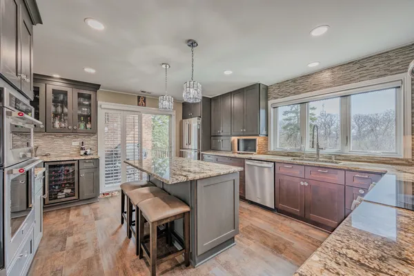 $1,035,000 | 4 Oak Brook Club Drive, Unit G205, Oak Brook, IL 60523