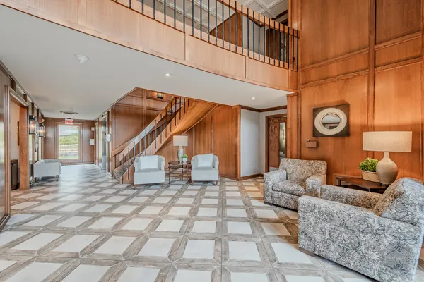 $1,035,000 | 4 Oak Brook Club Drive, Unit G205, Oak Brook, IL 60523