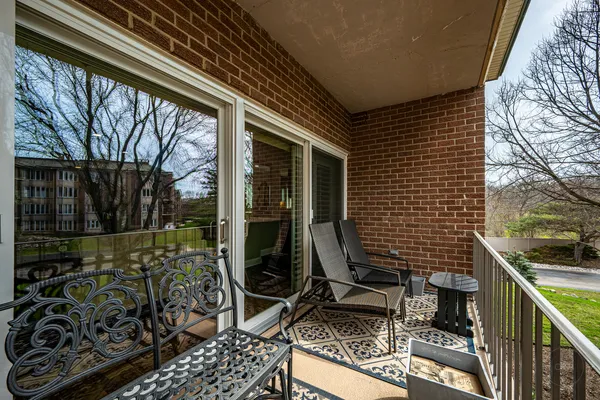 $1,035,000 | 4 Oak Brook Club Drive, Unit G205, Oak Brook, IL 60523
