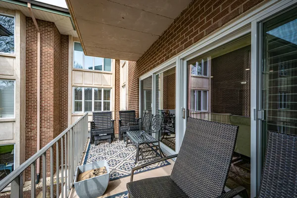 $1,035,000 | 4 Oak Brook Club Drive, Unit G205, Oak Brook, IL 60523