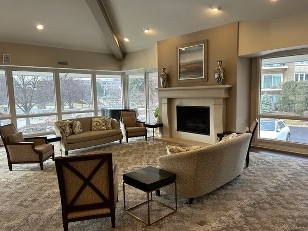 $1,035,000 | 4 Oak Brook Club Drive, Unit G205, Oak Brook, IL 60523