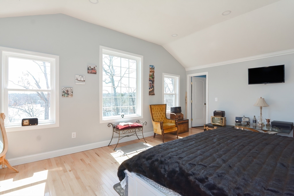 71 Uxbridge Road Mendon, MA 01756 - Photo 29 of 31 Gallery Image 29