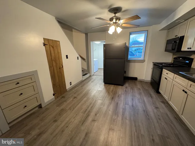 $1,400 | 105 Spring Garden Street, Leesport, PA 19533