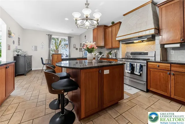 $849,900 | 2588 Kings Mill Road, Hellertown, PA 18055