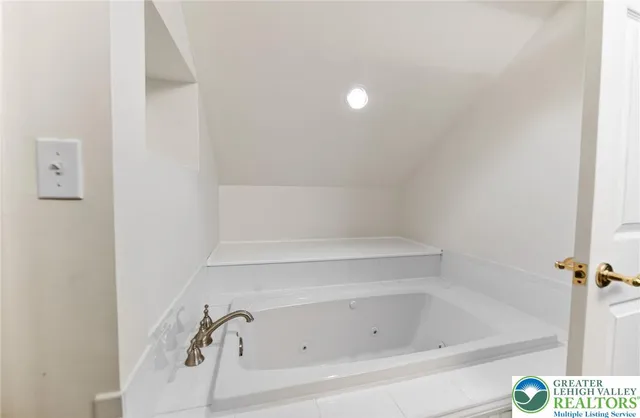 $849,900 | 2588 Kings Mill Road, Hellertown, PA 18055