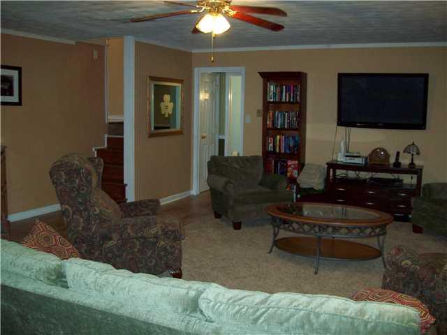 7367 Avalon Trail Road Indianapolis, IN 46250 - Photo 19 of 24 Gallery Image 19