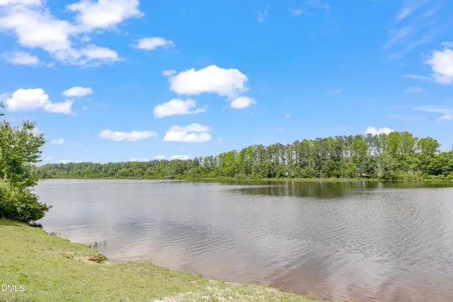 $2,495 | 747 Catherine Lake Court, Fuquay-Varina, NC 27526