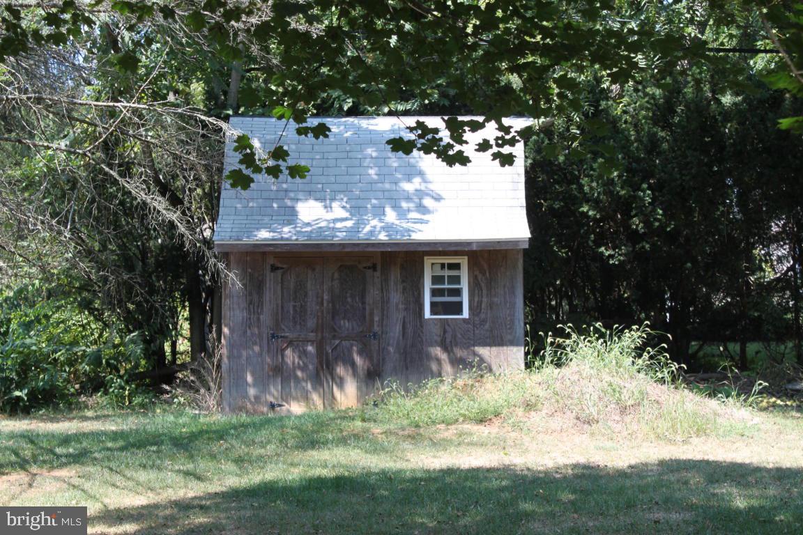 2417 Butter Road Lancaster, PA 17601 - Photo 18 of 23