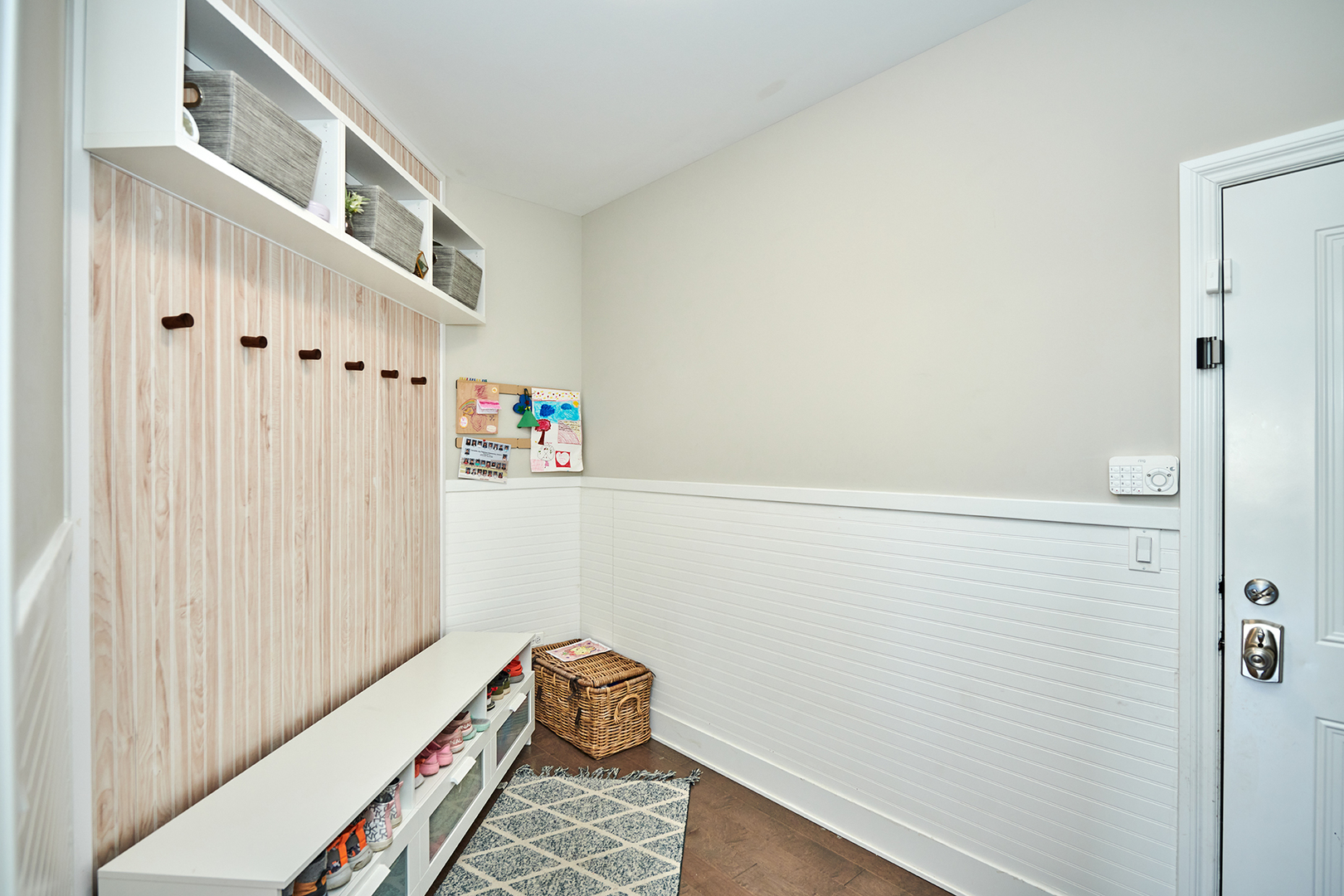 4311 Carpenter Road Naperville, IL 60564 - Photo 6 of 51 Gallery Image 6