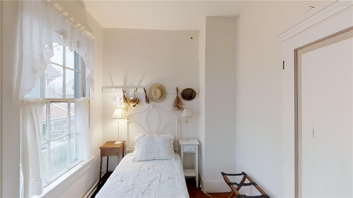 569 Spring Street, Unit 1N Newport, RI 02840 - Photo 11 of 21