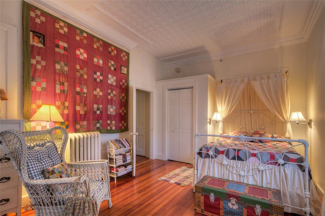 569 Spring Street, Unit 1N Newport, RI 02840 - Photo 13 of 21