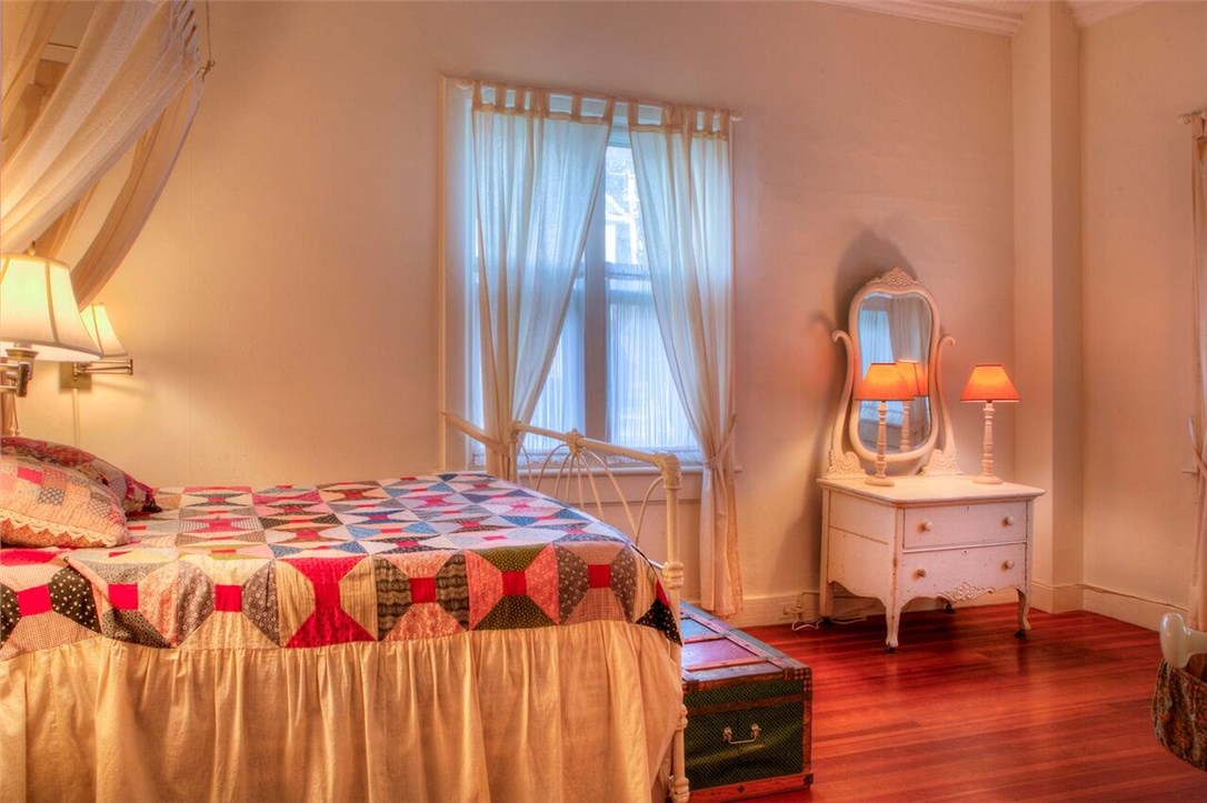 569 Spring Street, Unit 1N Newport, RI 02840 - Photo 14 of 21