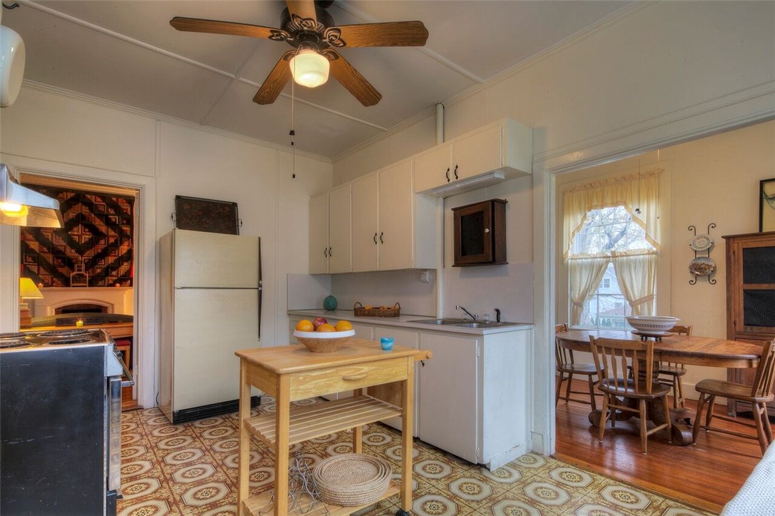 569 Spring Street, Unit 1N Newport, RI 02840 - Photo 7 of 21