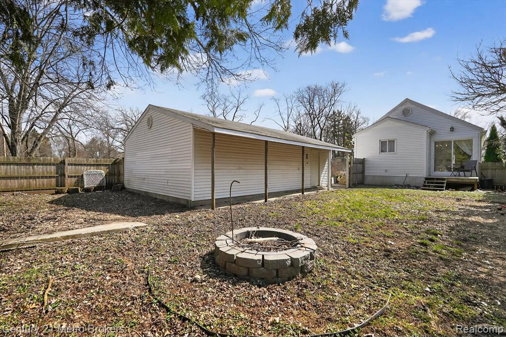 5501 East Potter Road Flint, MI 48506 - Photo 42 of 45