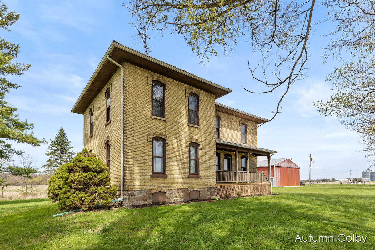 1634 Peterson Road Orleans, MI 48865 - Photo 3 of 47 IMG_1004
