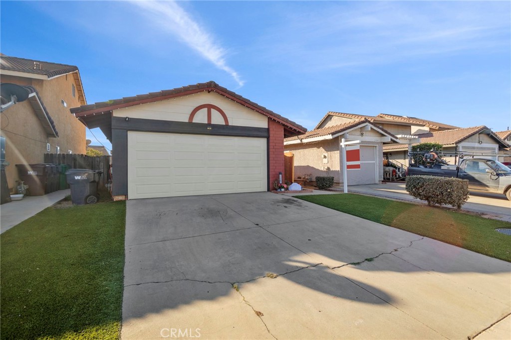 23407 Rolanda Drive Moreno Valley, CA 92553 - Photo 3 of 22