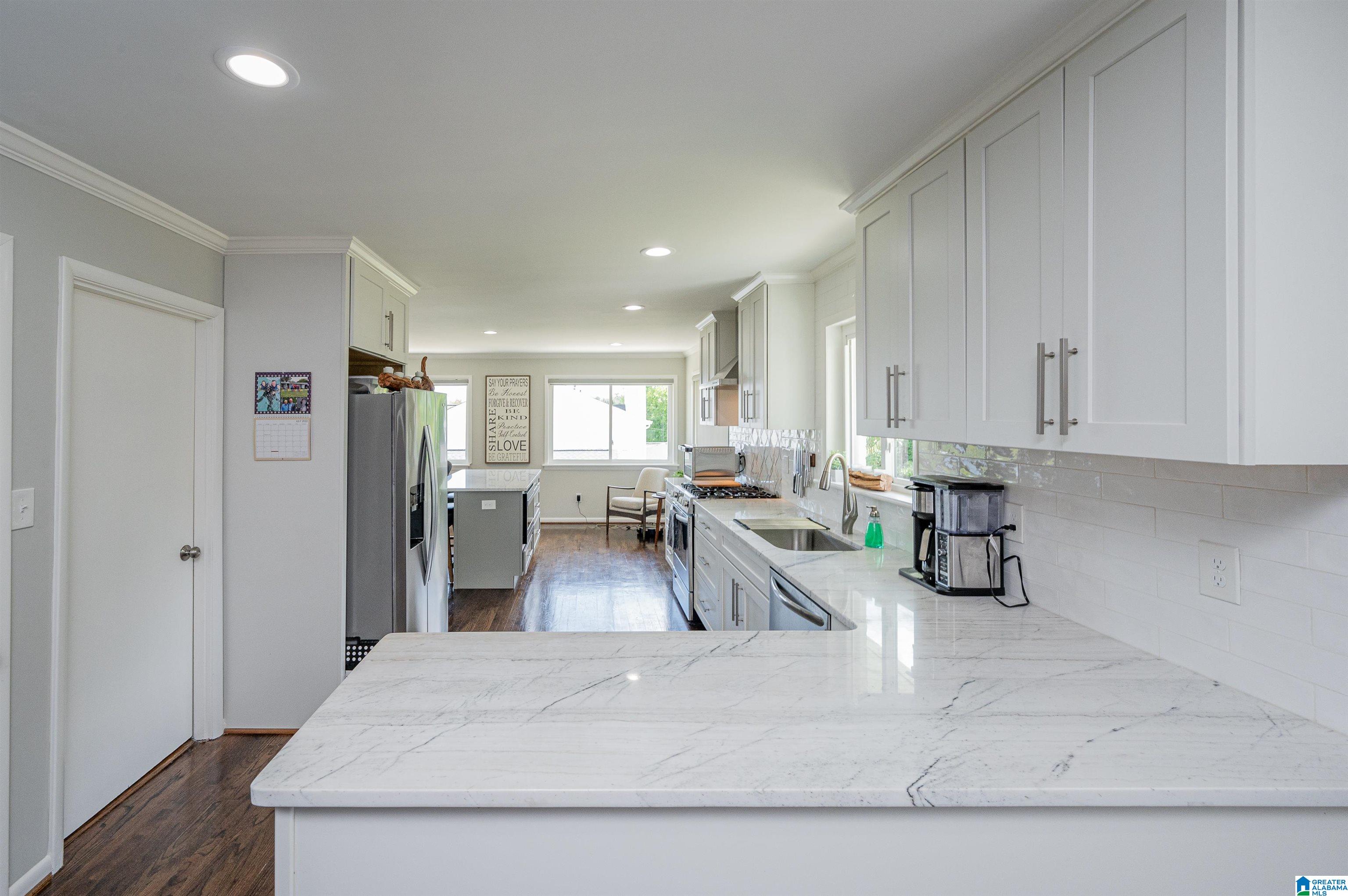 728 Rockbridge Road Birmingham, AL 35216 - Photo 5 of 45