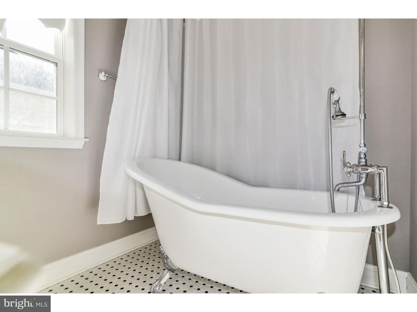 411 Tasker Street Ridley Park, PA 19078 - Photo 23 of 25 Bathroom