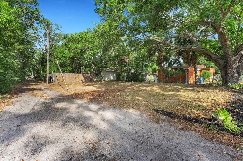 2715 5th Street South St. Petersburg, FL 33705 - Photo 15 of 40