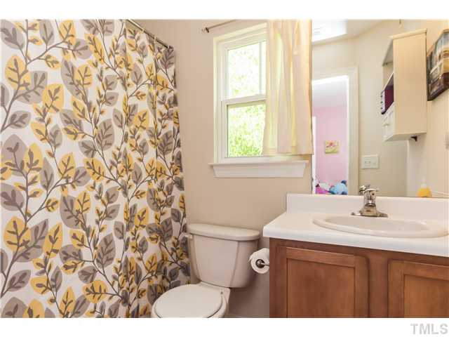 8039 Sunset Branch Court Raleigh, NC 27612 - Photo 18 of 23 Private bath for 2nd bedroom with sunny window!