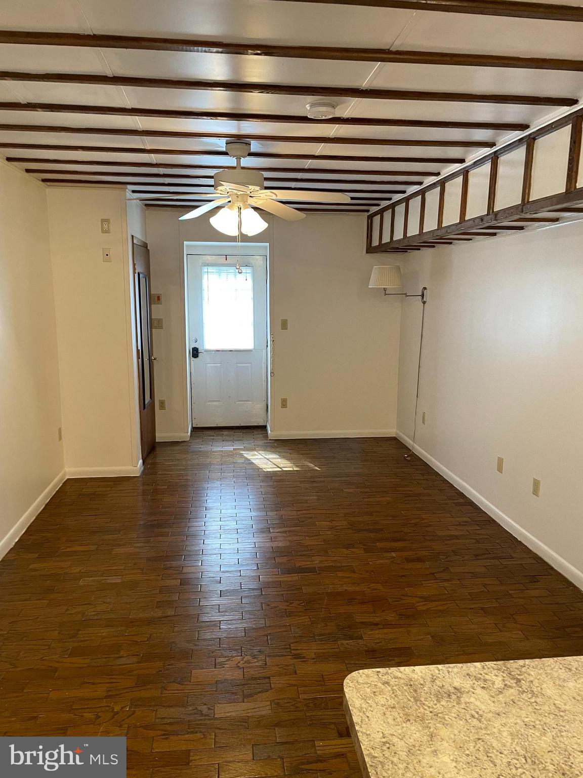 7231 Ridgeway Drive Manassas, VA 20112 - Photo 2 of 6