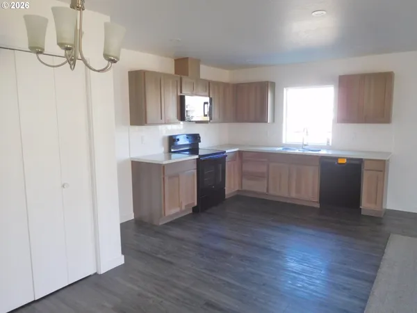 $239,000 | 1044 Northeast Emerald Drive, Hermiston, OR 97838