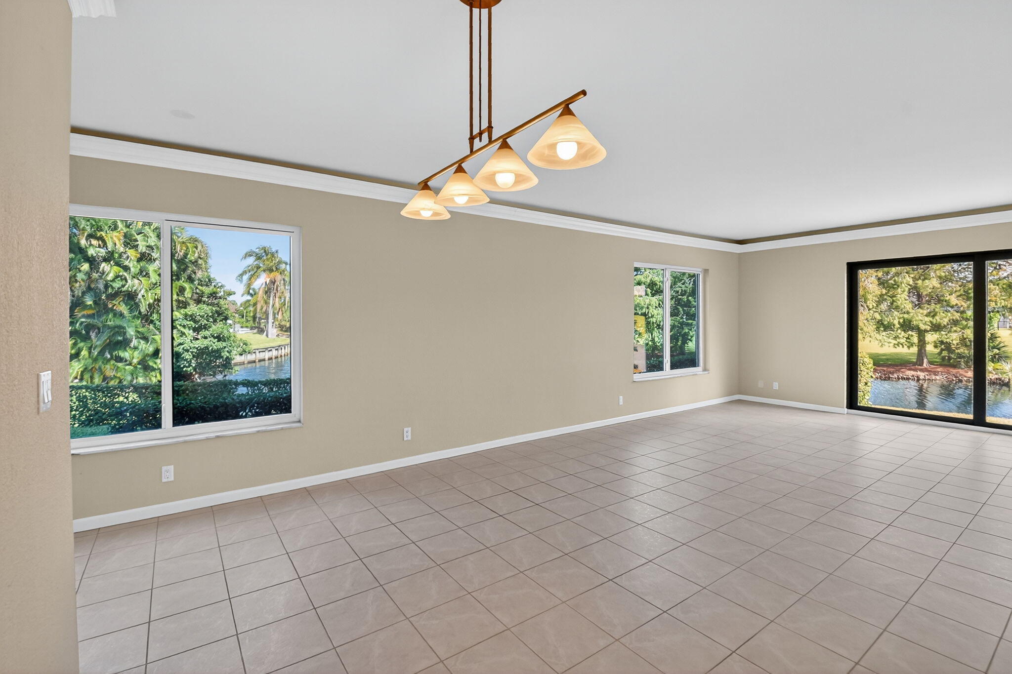 900 Greensward Lane, Unit 101G Delray Beach, FL 33445 - Photo 11 of 62 Dining Area