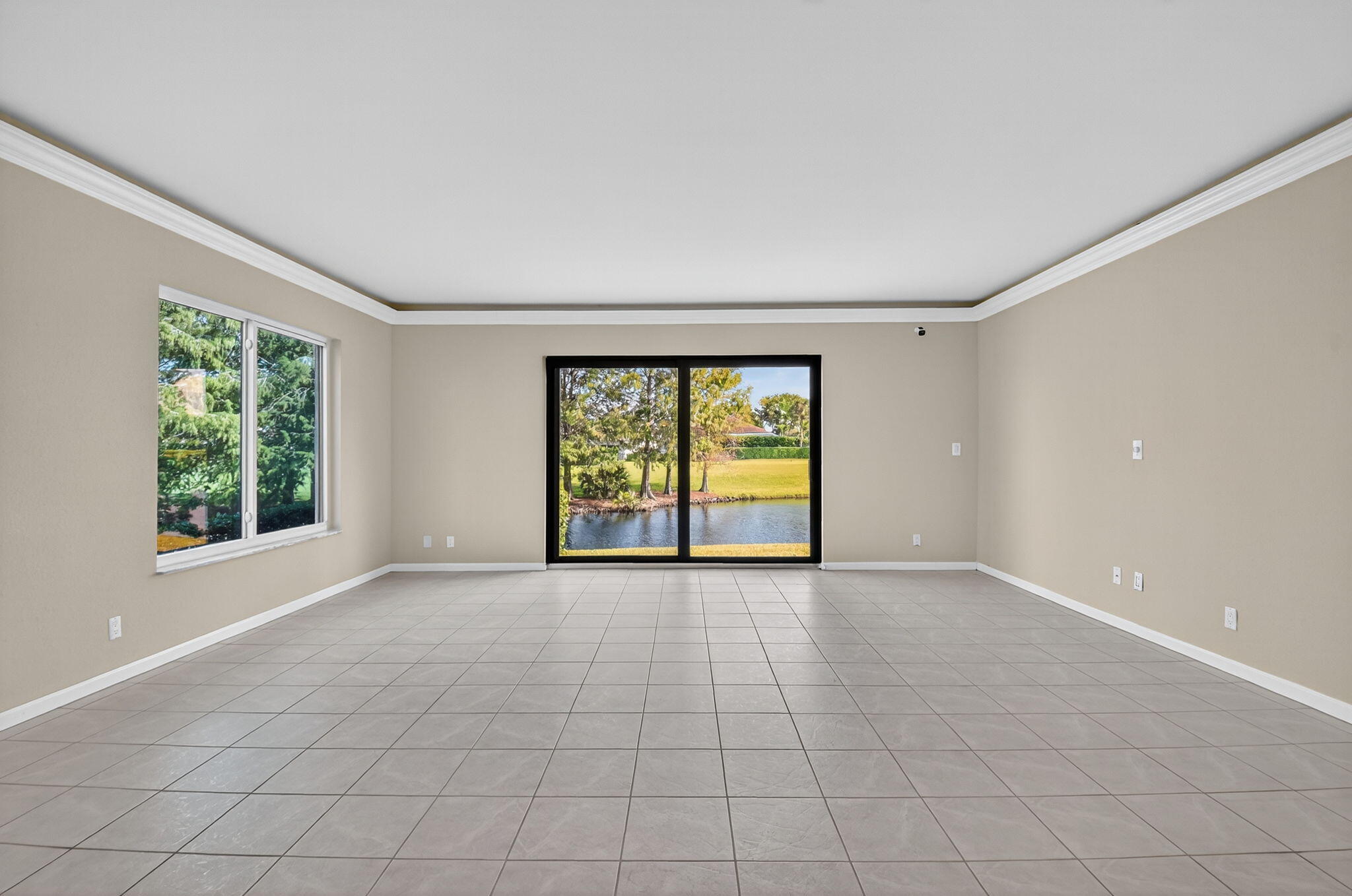 900 Greensward Lane, Unit 101G Delray Beach, FL 33445 - Photo 6 of 62 Living Room