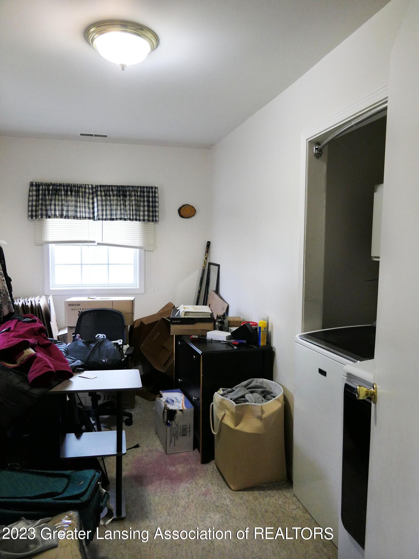 5647 West Barnes Road Eaton Rapids, MI 48827 - Photo 16 of 16 Bed/Laundry 2