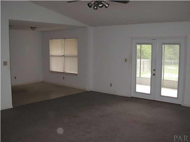 6722 Bellview Pines Road Pensacola, FL 32526 - Photo 5 of 7 Living Area