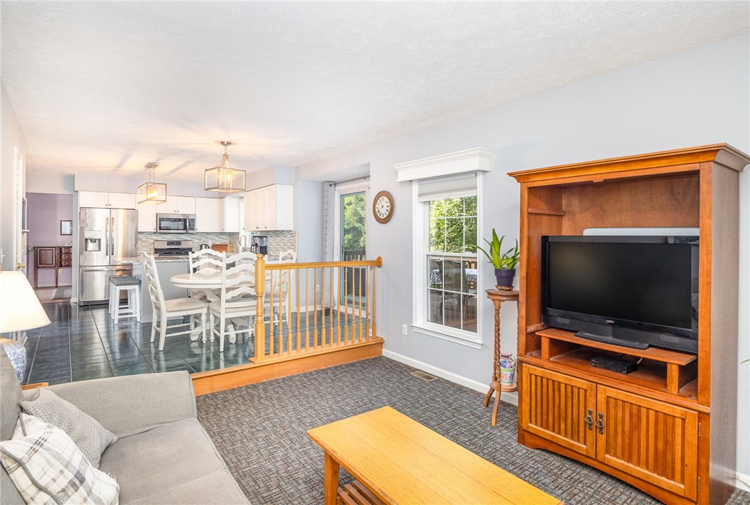 86 Princeton Lane Perinton, NY 14450 - Photo 11 of 40